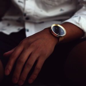 🌿Domeni Co Gold Signature 32mm Watch Black Face🌿